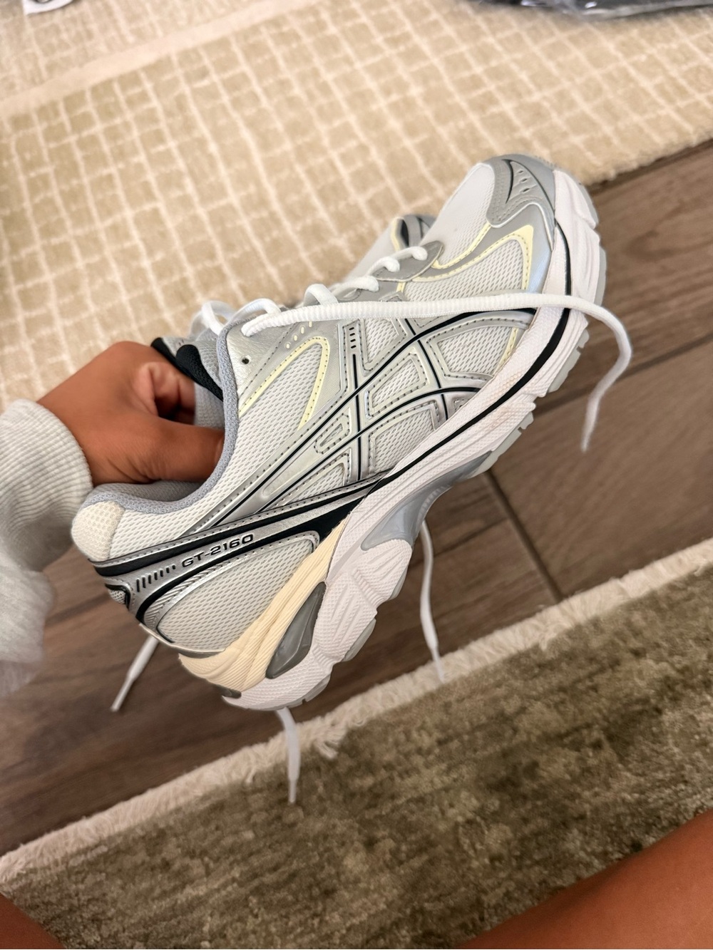 ASICS GT-2160 Women's Running Shoe - White / Gray